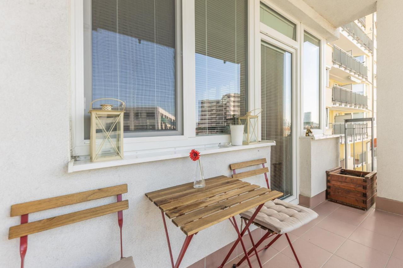 Apartman V Aleji Bratislava Eksteriør billede